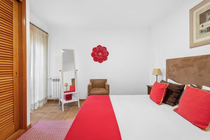 Image No.21-3 Bed Apartment for sale