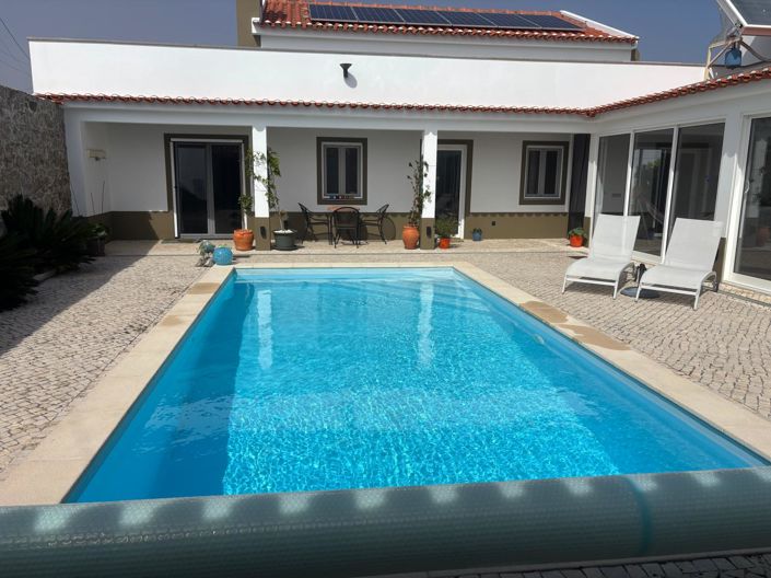 Image No.2-Villa de 3 chambres à vendre à Caldas da Rainha