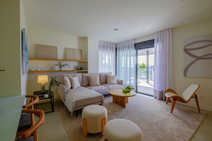 Image No.19-3 Bed Property for sale