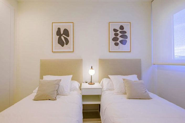 Image No.14-2 Bed Property for sale