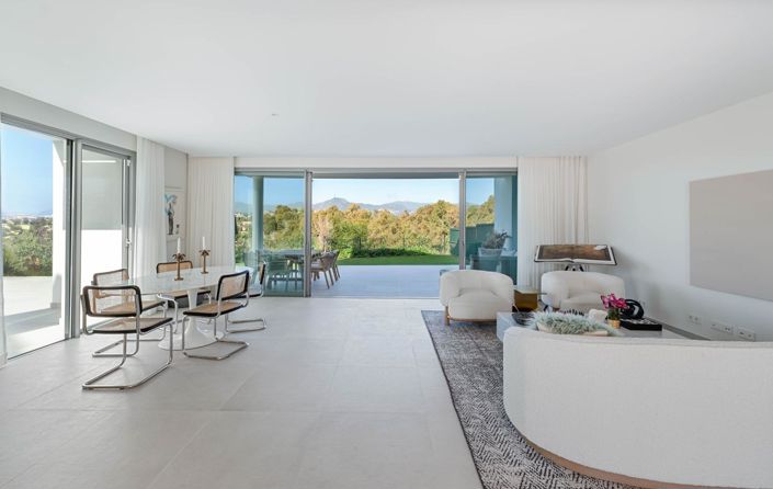 Image No.26-3 Bed Property for sale