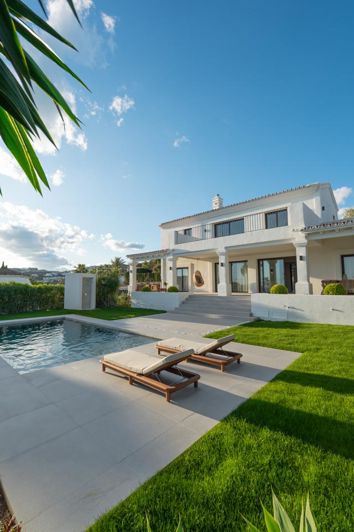 Image No.21-5 Bed Property for sale