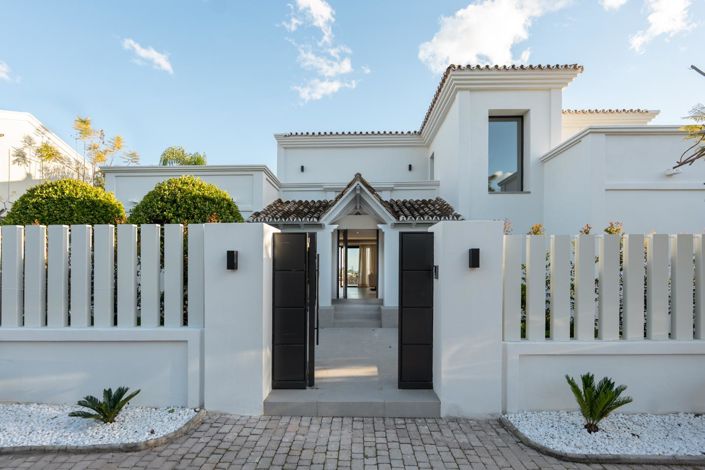 Image No.30-5 Bed Property for sale