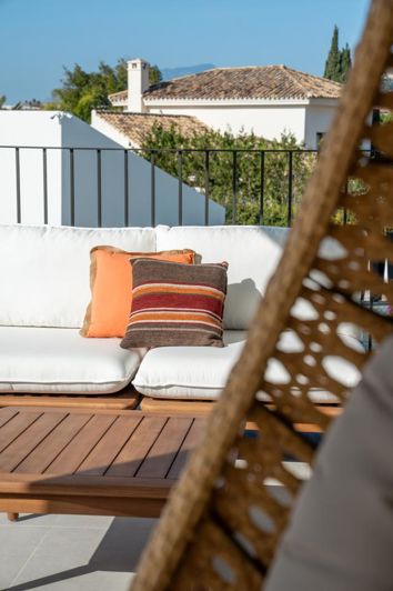 Image No.33-5 Bed Property for sale