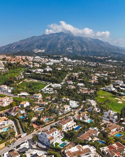 Image No.44-5 Bed Property for sale