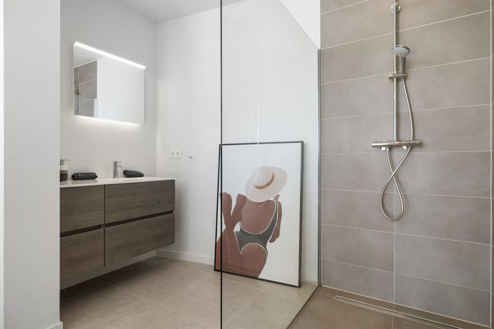 Image No.22-5 Bed Property for sale