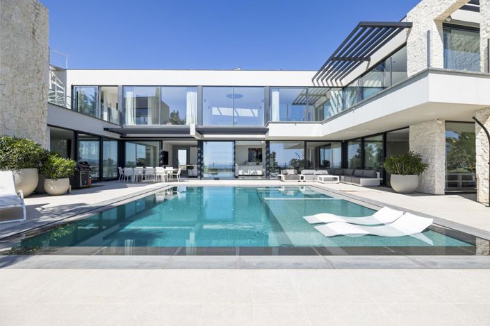 Image No.4-5 Bed Property for sale