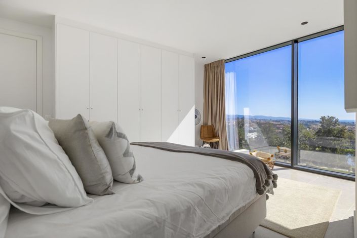 Image No.42-5 Bed Property for sale