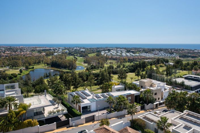 Image No.5-5 Bed Property for sale