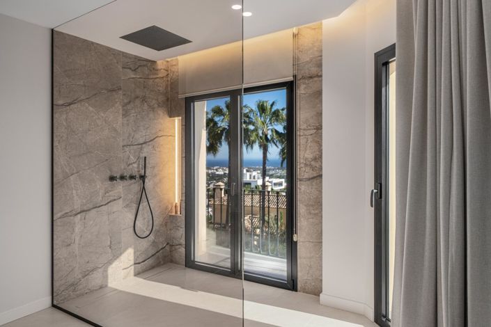 Image No.24-3 Bed Property for sale