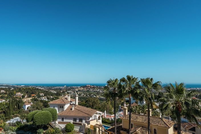 Image No.6-3 Bed Property for sale