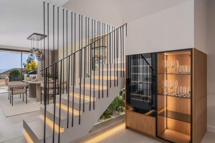 Image No.9-3 Bed Property for sale