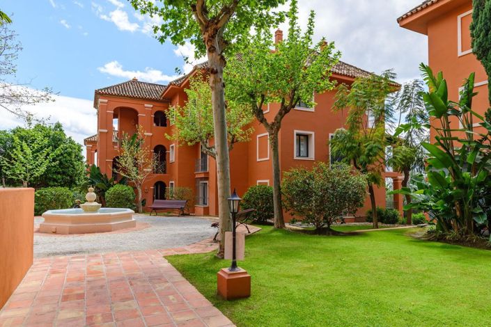 Image No.9-2 Bed Property for sale