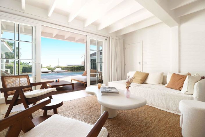 Image No.24-4 Bed Property for sale