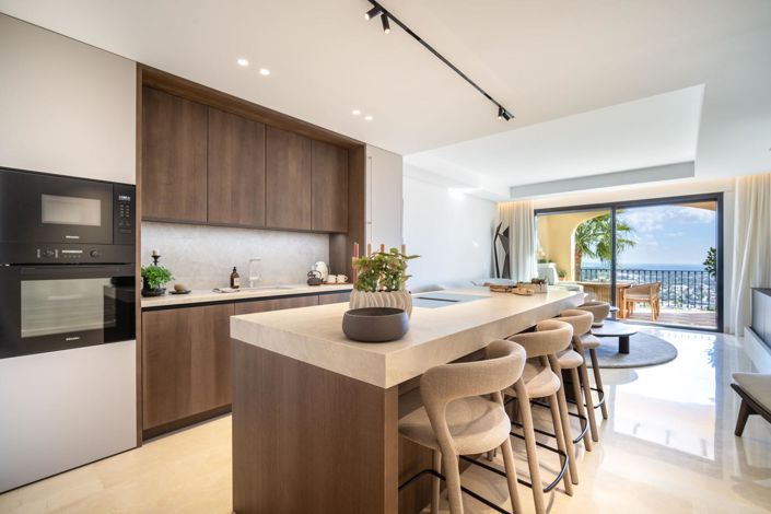 Image No.11-3 Bed Property for sale