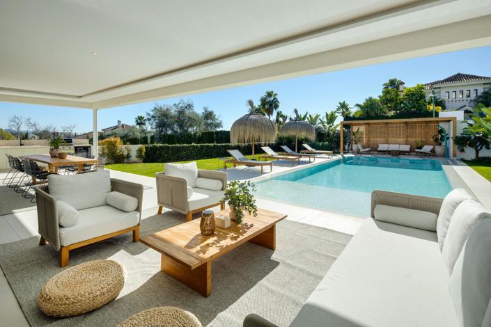 Image No.34-5 Bed Property for sale