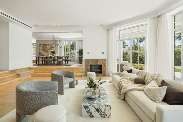 Image No.28-5 Bed Property for sale