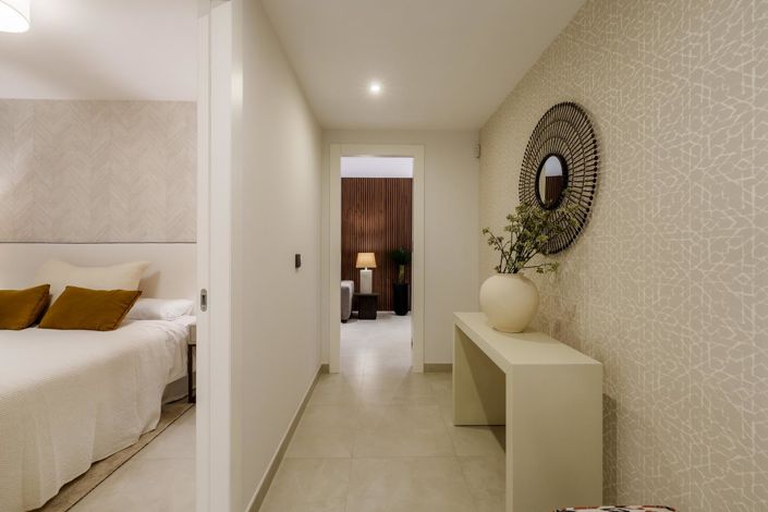 Image No.25-5 Bed Property for sale