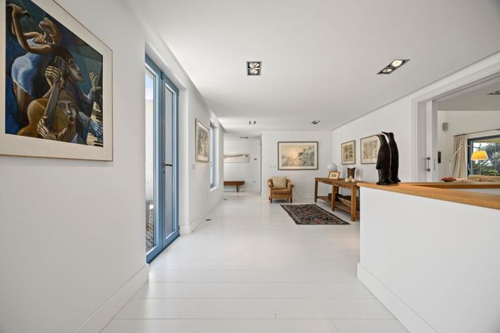 Image No.39-5 Bed Property for sale