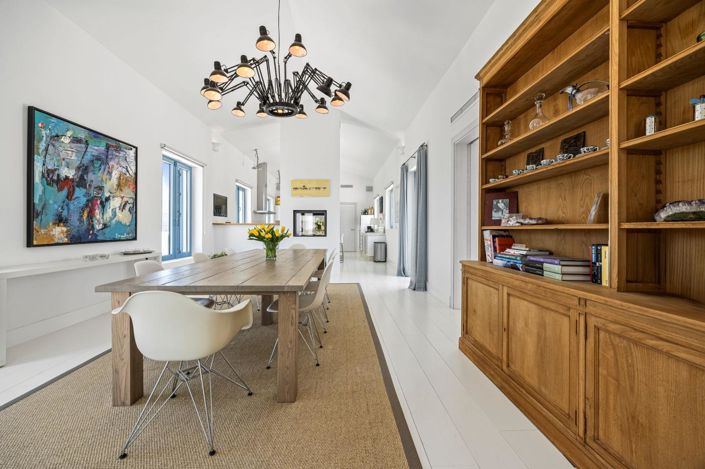 Image No.46-5 Bed Property for sale