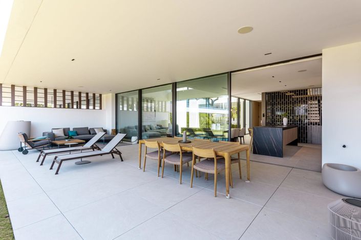 Image No.11-3 Bed Property for sale