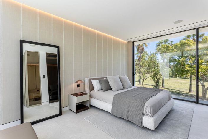 Image No.17-3 Bed Property for sale