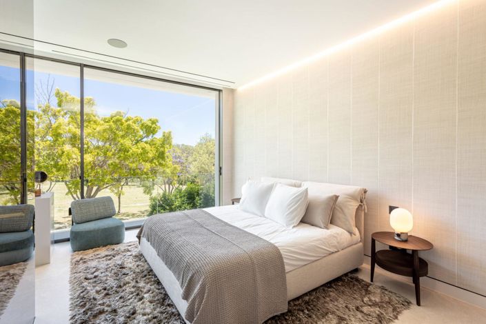 Image No.19-3 Bed Property for sale