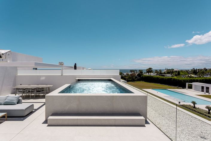 Image No.3-3 Bed Property for sale