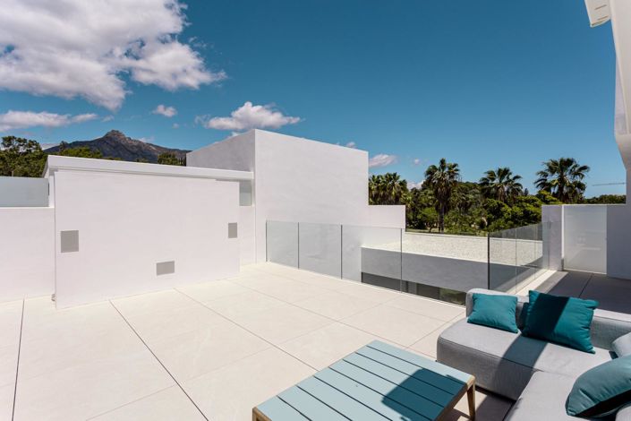 Image No.4-3 Bed Property for sale