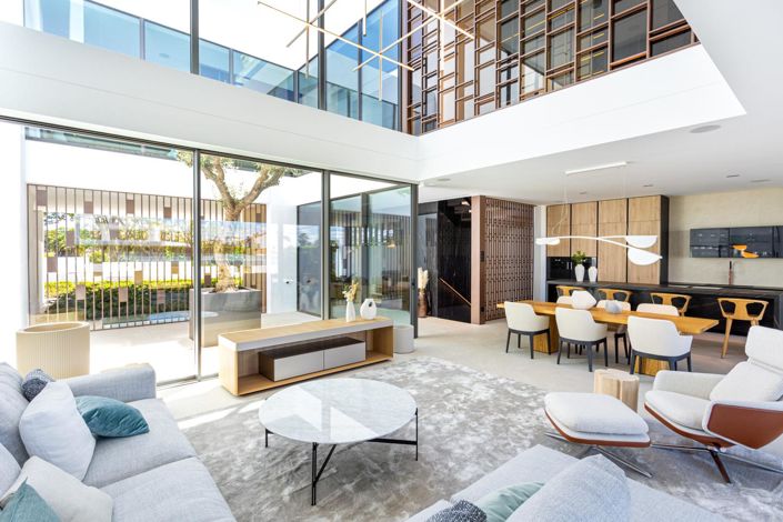 Image No.8-3 Bed Property for sale