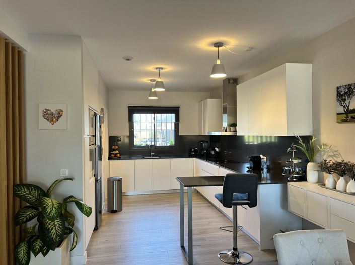 Image No.11-Propriété de 4 chambres à vendre à San Roque