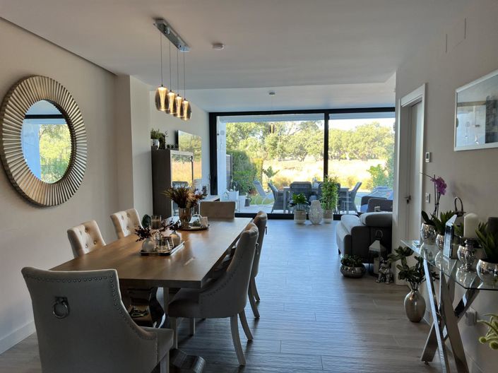 Image No.6-Propriété de 4 chambres à vendre à San Roque