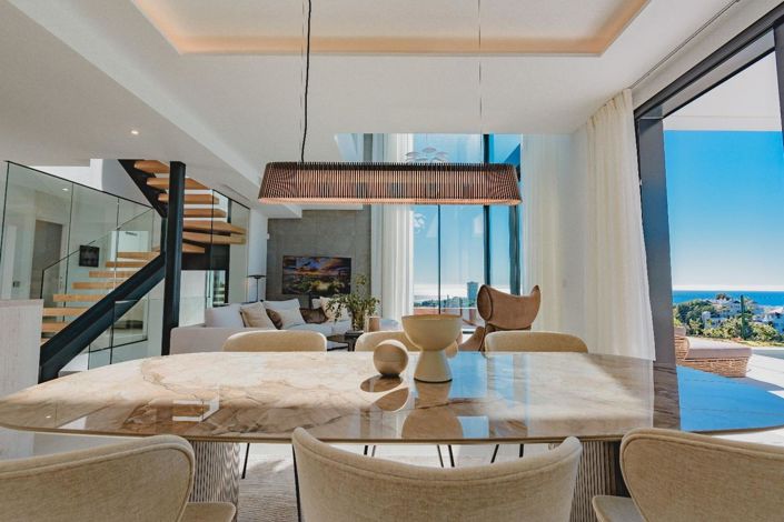 Image No.10-4 Bed Property for sale