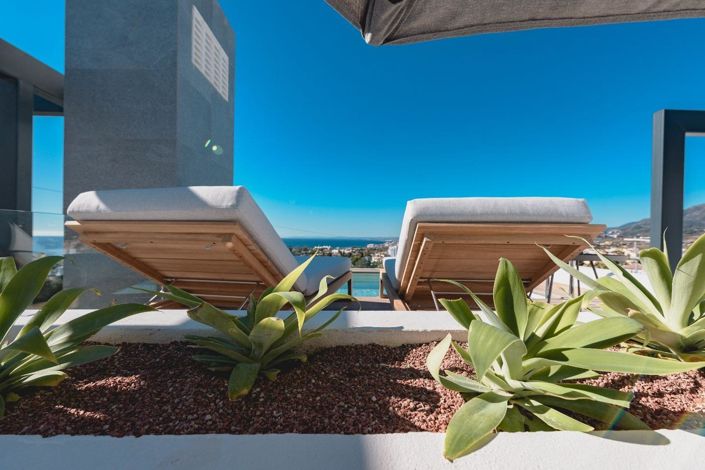 Image No.14-4 Bed Property for sale