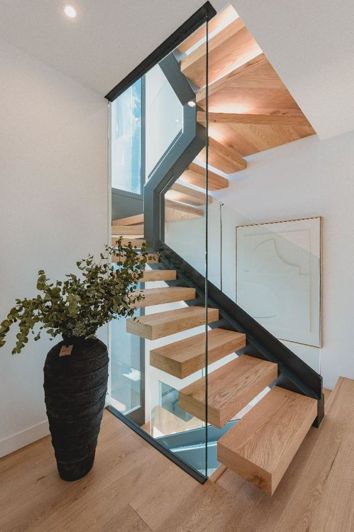 Image No.5-4 Bed Property for sale