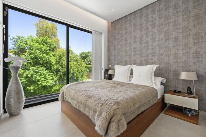 Image No.23-4 Bed Property for sale