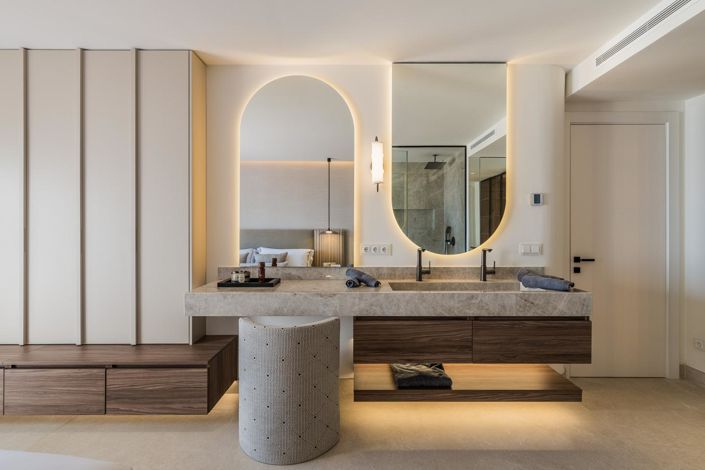 Image No.18-3 Bed Property for sale