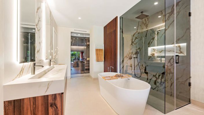 Image No.5-3 Bed Property for sale