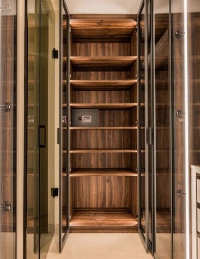 Image No.9-3 Bed Property for sale