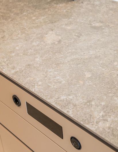 Image No.13-3 Bed Property for sale