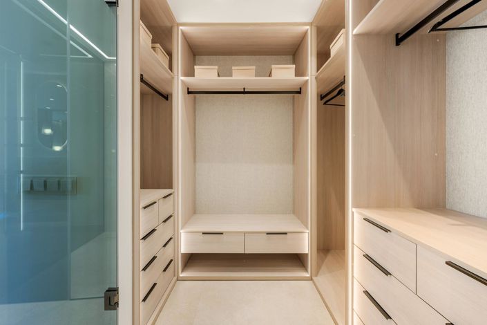 Image No.32-3 Bed Property for sale