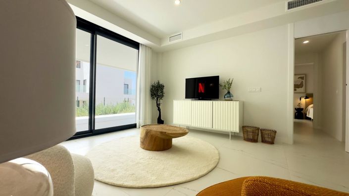 Image No.17-2 Bed Property for sale