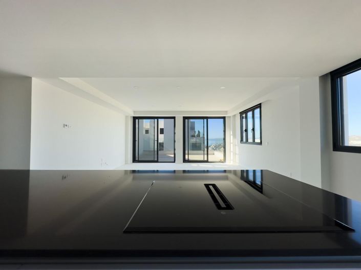 Image No.12-2 Bed Property for sale