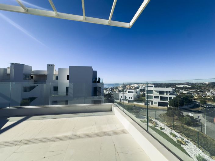 Image No.7-2 Bed Property for sale