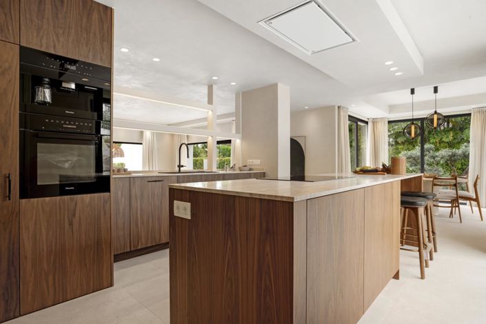 Image No.14-4 Bed Property for sale