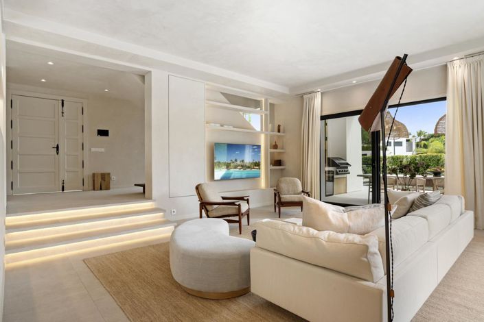 Image No.19-4 Bed Property for sale