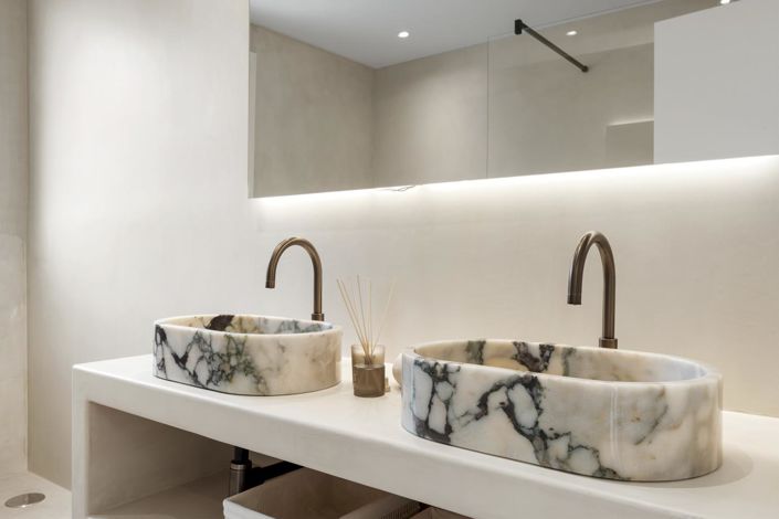 Image No.23-4 Bed Property for sale