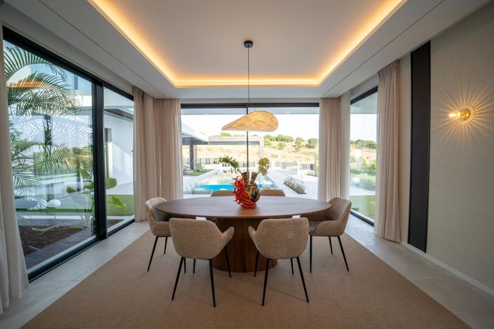 Image No.46-6 Bed Property for sale