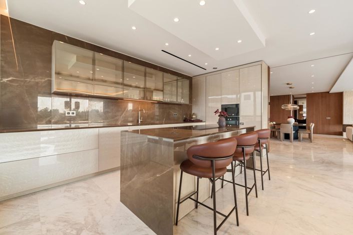 Image No.25-4 Bed Property for sale