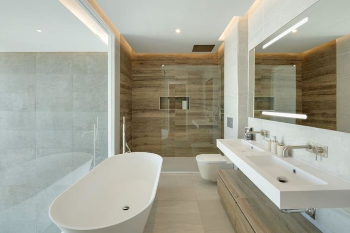 Image No.7-4 Bed Property for sale